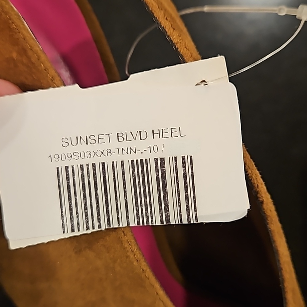 💕TRINA TURK💕 Sunset Blvd Suede Slingback Heels ~ Tan 10 New with Box (No Lid) - Picture 15 of 16
